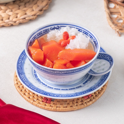 มะละกอต้มเห็ดหูหนูเก๋ากี่ 银耳枸杞炖木瓜 Boiled Ear Mushroom with Papaya Goji