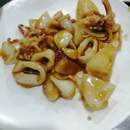 ข้าวปลาหมึกผัดหวาน