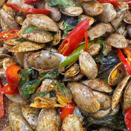 หอยลายผัดน้ำพริกเผา