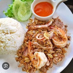 ข้าวรวมทอดกระเทียม