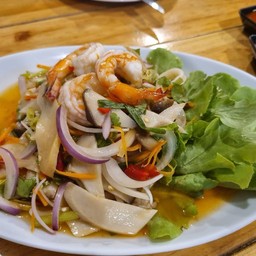 ยำทะเล/ฟรีเครื่องดื่มจับใจ