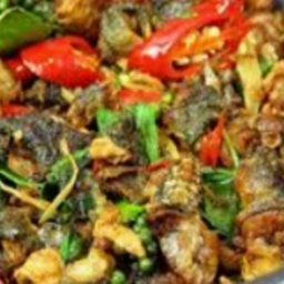 Ki01.22 ผัดเผ็ดกบทอดแล้ว 150 กรัม