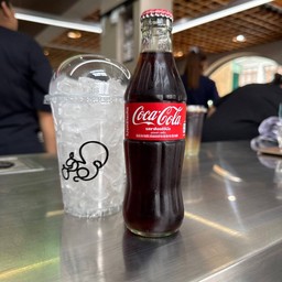 โค้ก+แก้วเปล่า+น้ำแข็ง