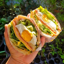 แซนด์วิช อาวรณ์ หมู่บ้านศรีเพชรการเคหะ