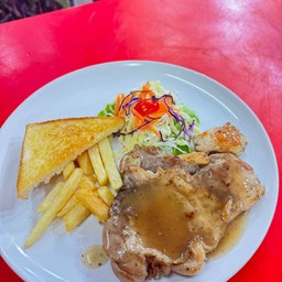 สเต็กสะโพกไก่พริกไทยดํา