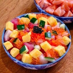 มินิ ข้าวหน้าปลาดิบรวม