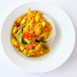 ข้าวผัดผงกะหรี่