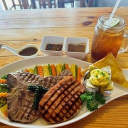 สเต็กเนื้อทีโบน+แฮมสเต็ก/มันอบ ฟรีชามะนาว