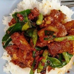 ครัวเฮียนพ อาหารตามสั่ง