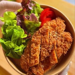 สลัดปลาดอลลี่ทอด+น้ำสลัด