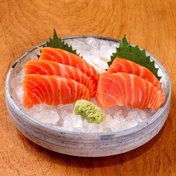 แซลมอนซาซิมิ 100 กรัม