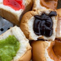 ขนมปังนึ่งไส้ทะลัก หมู่บ้านเอื้อ สาขา1