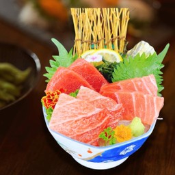No. 406  HONMAGURO SASHIMI MORI