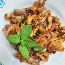 ลาบเห็ดนางฟ้า ราดข้าว