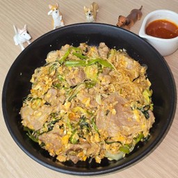 สุกี้แห้งหมูสไลด์