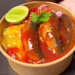 ข้าวหน้าไข่ข้น+ยำปลากระป๋อง