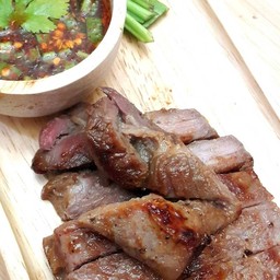 หมูย่างจิ้มแจ่ว