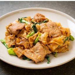 ผัดซีอิ้วหมู