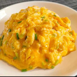 ข้าวไข่ข้น