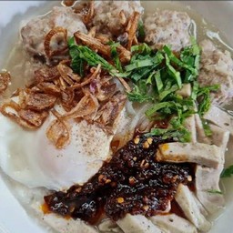 ก๋วยจั๊บญวน ไข่ลวก.
