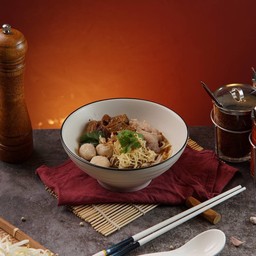 ก๋วยเตี๋ยวหมูทุกอย่าง(ชิ้น สด ตุ๋น)