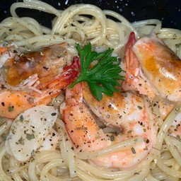 Spaghetti carbonara Shrimp สปาเกตตี้ คาโบนาร่า กุ้ง