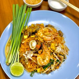 ผัดไทยทะเล