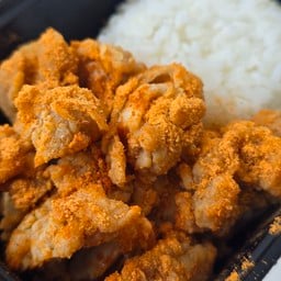 ข้าวไก่ทอด คลุกผงปาปรีก้า