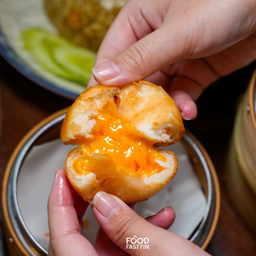 ซาเปาลาวาไข่เค็มทอด