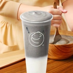 นมสดงาดำมูนโมจิ