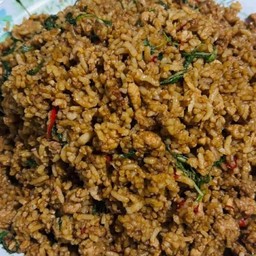 ข้าวคลุกกระเพราหมูสับ