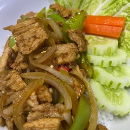 ข้าวผัดพริกหยวก