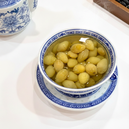 แปะก๊วยตุ๋นน้ำตาลกรวด冰糖炖白果Ginkgo Nuts in Rock Sugar
