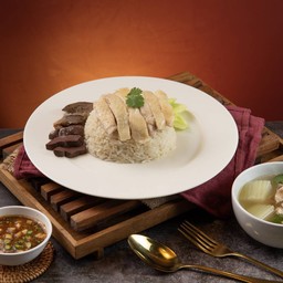 ข้าวมันไก่ต้ม(พิเศษ)