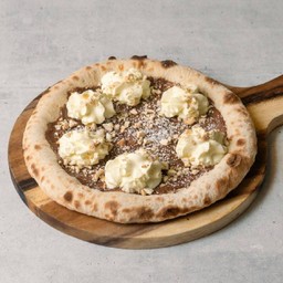 Chocolate Hazelnut Pizza