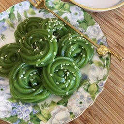 ขนมเปียกปูนกะทิสดใบเตย