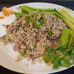 หมูสับผัดปลาอินทรีย์เค็ม