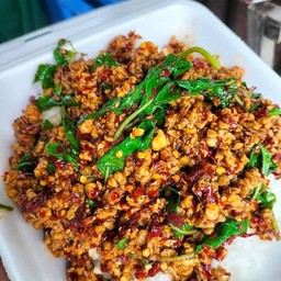 กระเพราหมูสับ