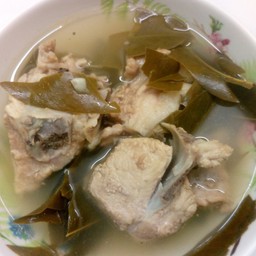 ต้มซี่โครงใบชะมวง