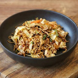 มาม่าผัดหม่าล่าเนื้อ