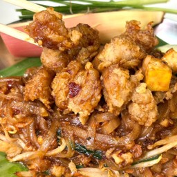 ผัดไทยสูตรโบราณ ไก่กรอบ