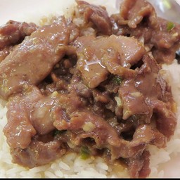 ข้าวหมูน้ำมันหอย