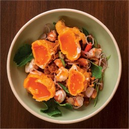 ยำไข่ดาวเป็ดนัว