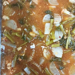 แกงส้มไชเท้าผักรวมกุ้ง