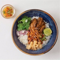 ข้าวขยำหมูสามเกลอ