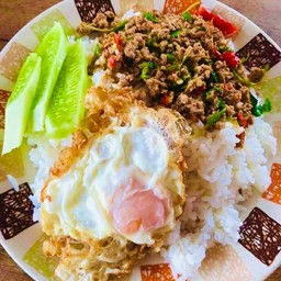 ผัดกะเพราะเนื้อสับ