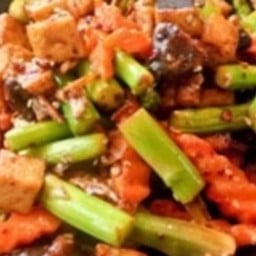 Ki02.33 ผัดพริกเผา ผักรวม 100 กรัม