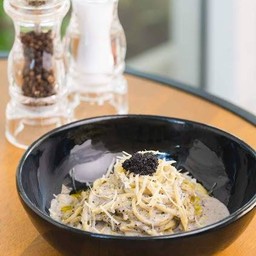 สปาเก็ตตี้ครีมซอสทรัฟเฟิล