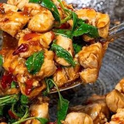 ผัดกะเพราไก่