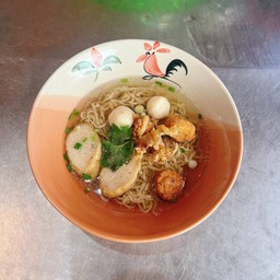 ก๋วยเตี๋ยวลูกชิ้นปลา